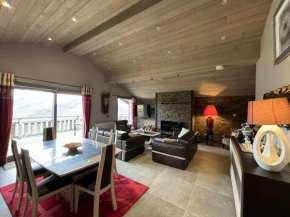 Appartement moderne 5 pièces, proche des pistes avec cheminée, terrasse, parking et bois inclus - FR-1-297-346